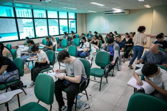 Vestibular UEA e SIS 2026: Mais de 4,4 mil vagas e novo curso de Medicina Veterinária; confira as datas! Foto: Gustavo Rodrigues/UEA